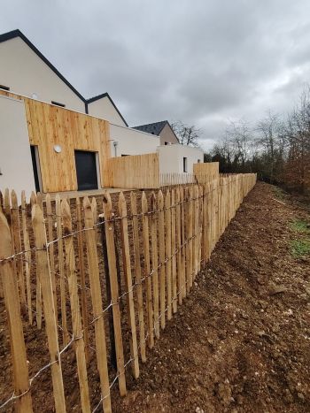 Mise en place de panneaux bois et d'une clôture en ganivelles - Paysages & Environnement